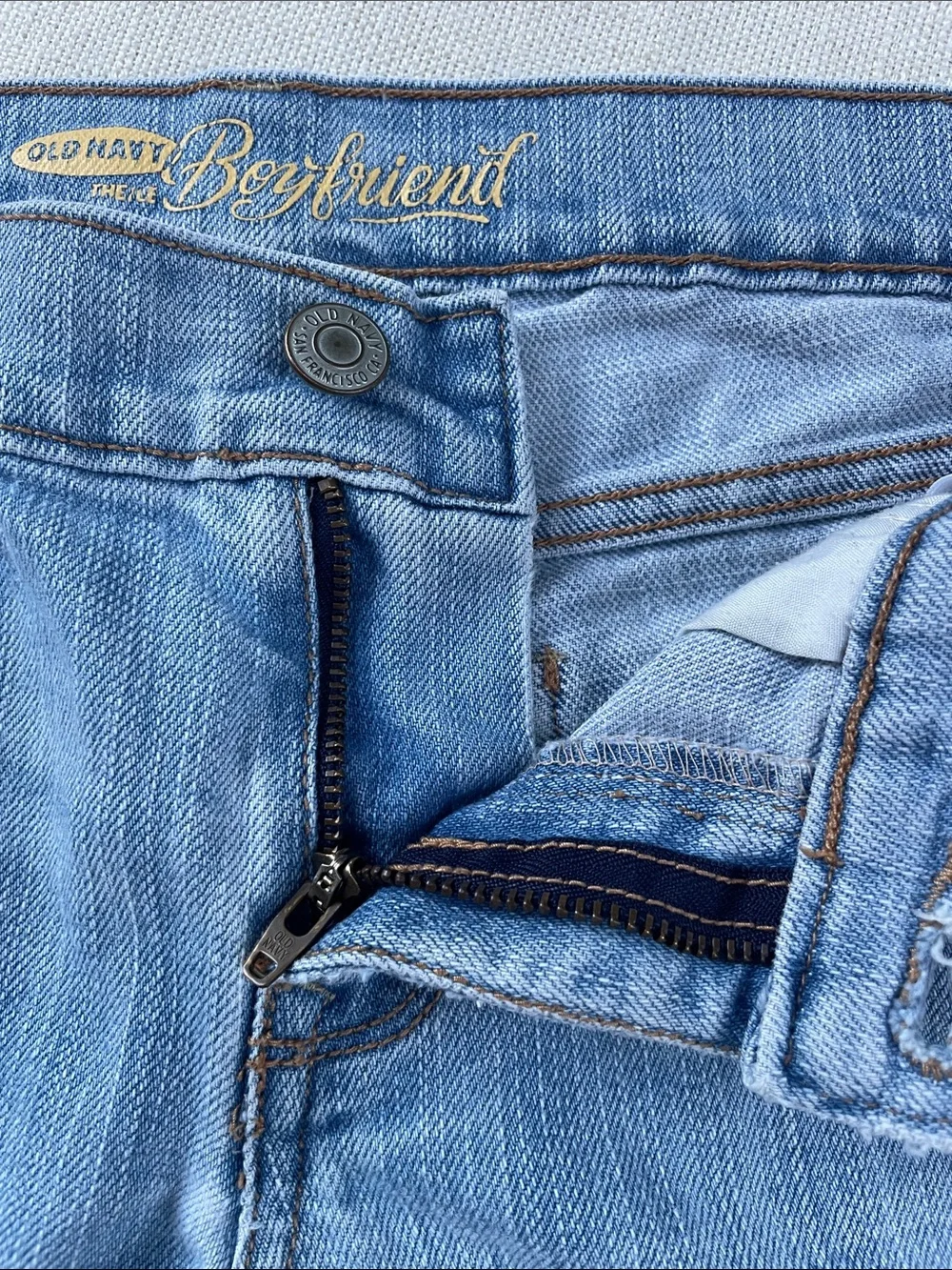 Old Navy Light Blue Denim Rolled-Hem Boyfriend Shorts